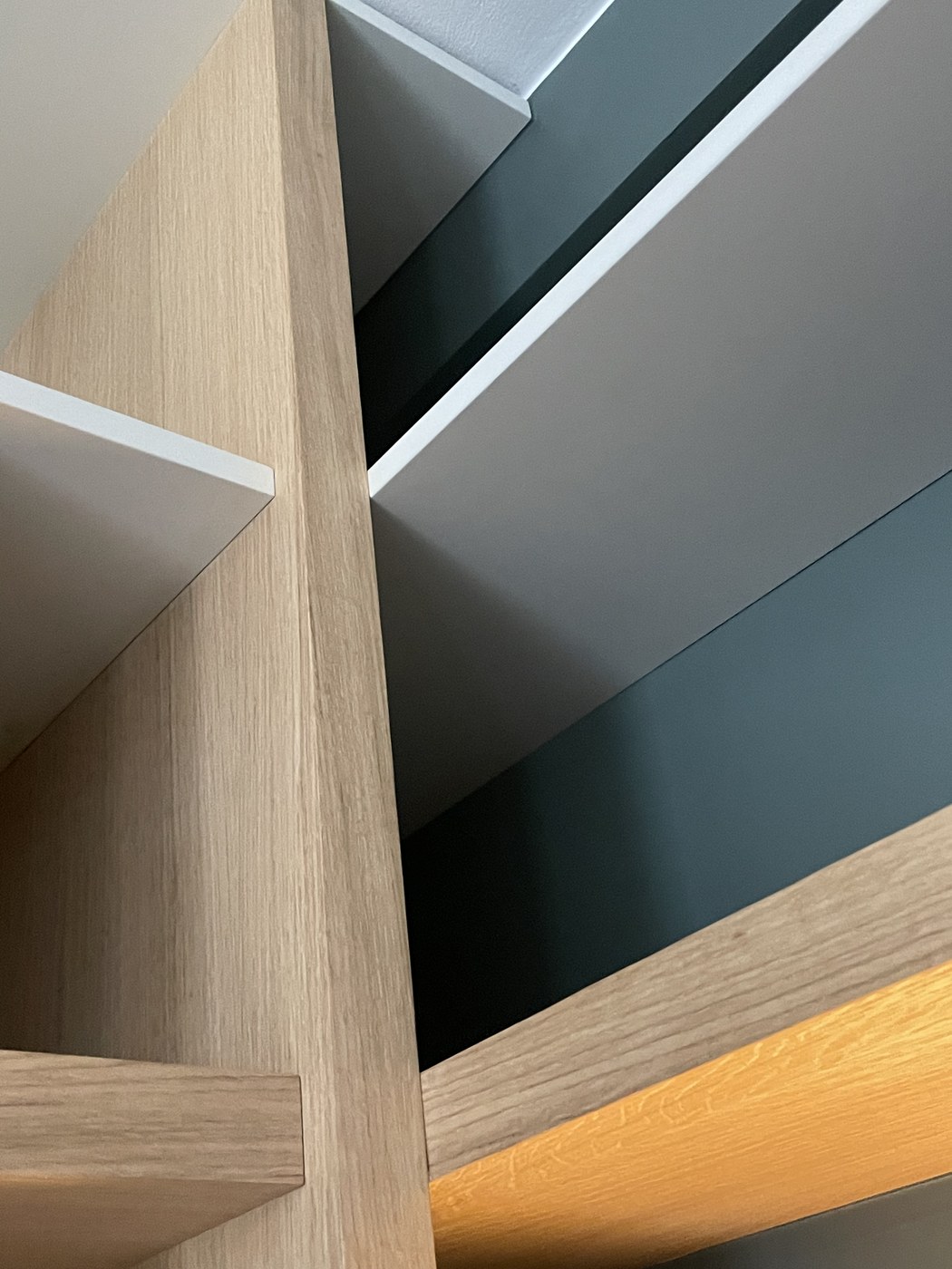 Bibliothèque Valenciennes — détail niches et tablettes