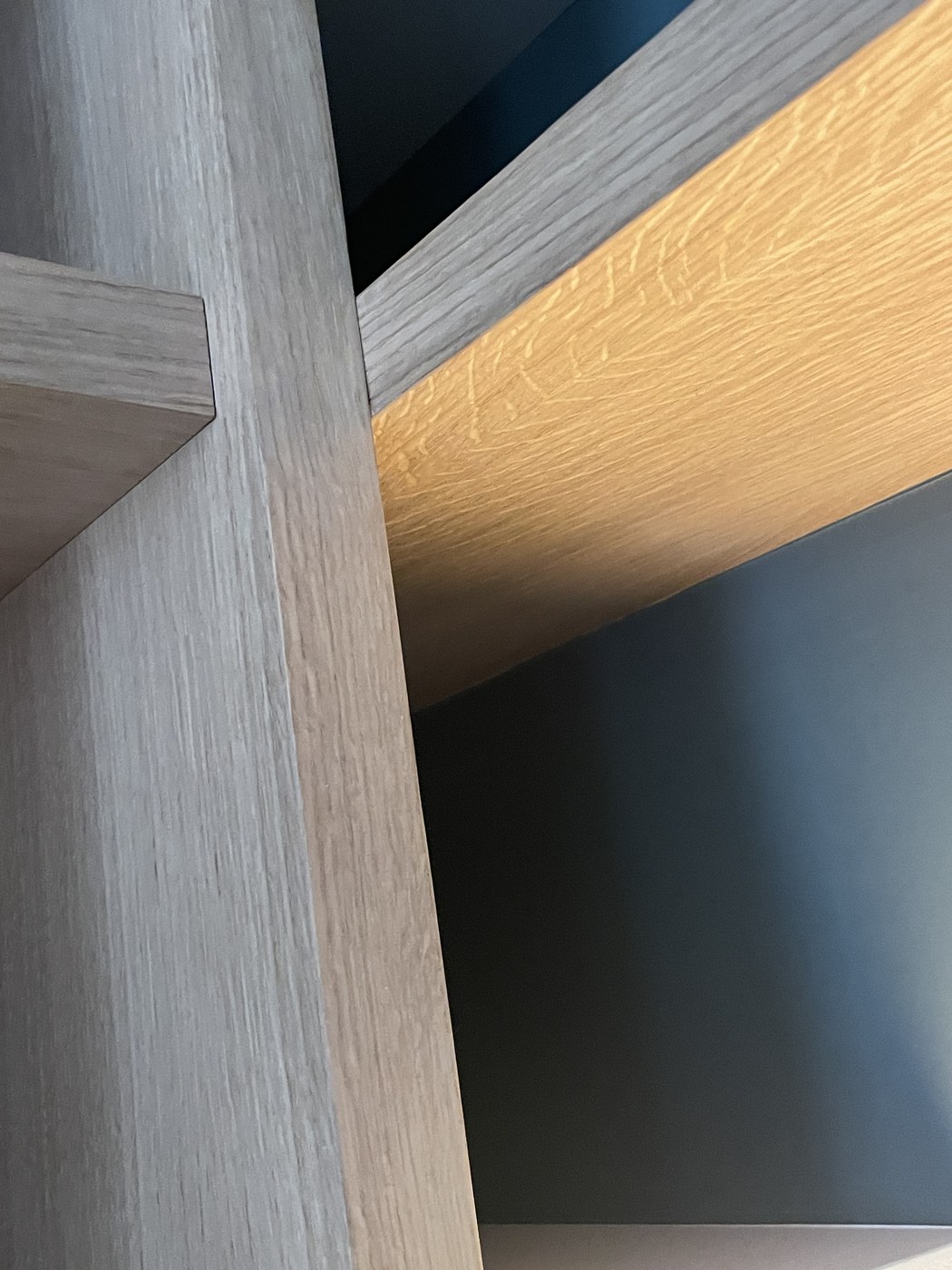 Bibliothèque Valenciennes — détail finitions 3