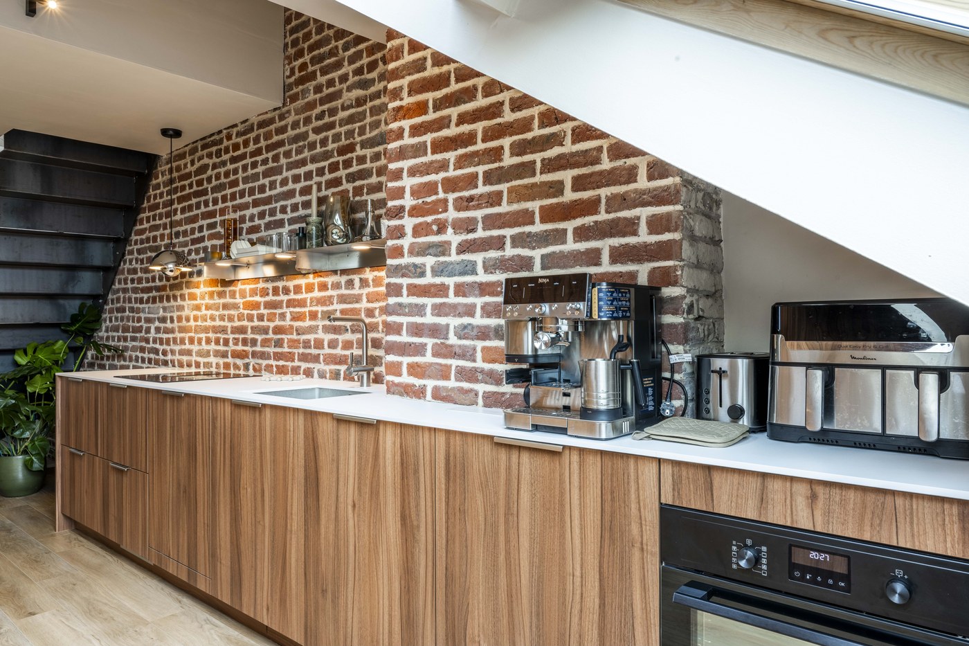 Cuisine noyer Egger — vue 3